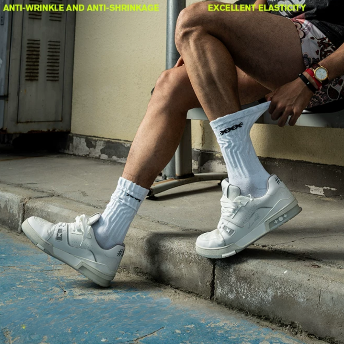 HideFxxx Casual Sports Crew Socks - Unisex 1 Pair