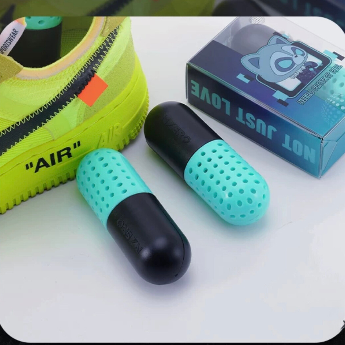 NZERO Dehumidifying and Moisture-Proofing Sneaker Deodorizing Capsules x 4 Pack